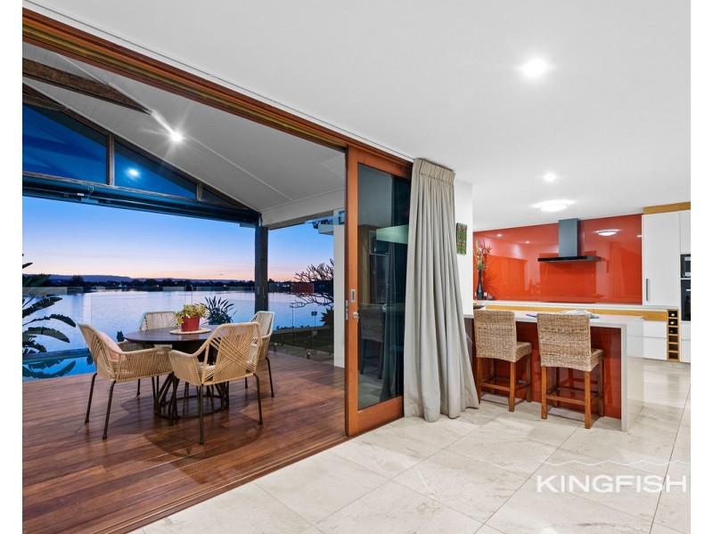 23 Kingfisher Crescent, Burleigh Waters QLD 4220