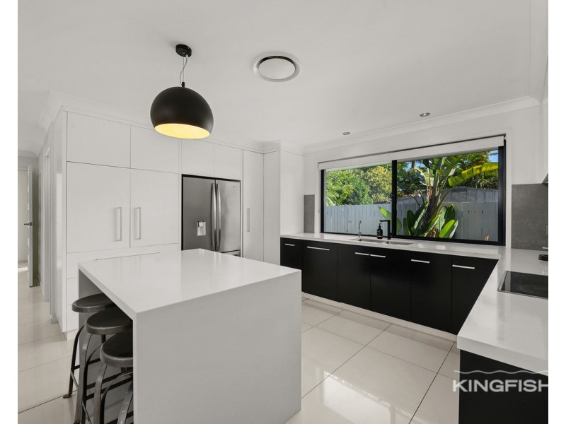 4 Anthony Drive, Burleigh Waters QLD 4220