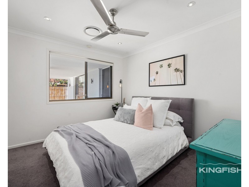 4 Anthony Drive, Burleigh Waters QLD 4220
