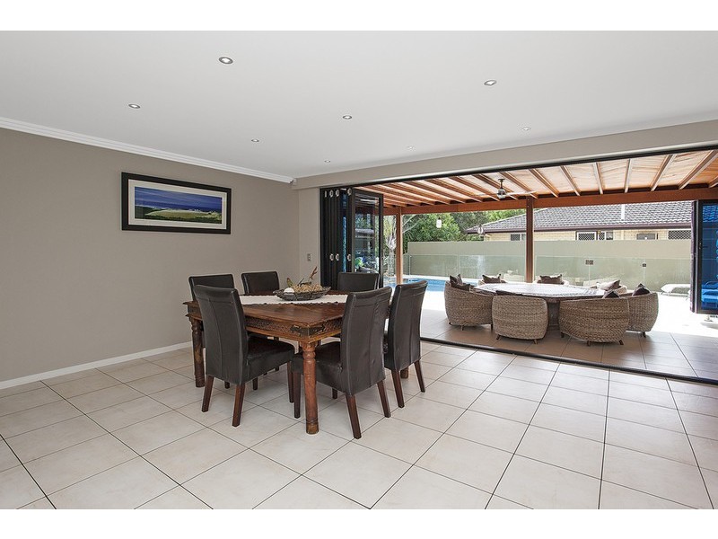 102 Jabiru Avenue, Burleigh Waters QLD 4220