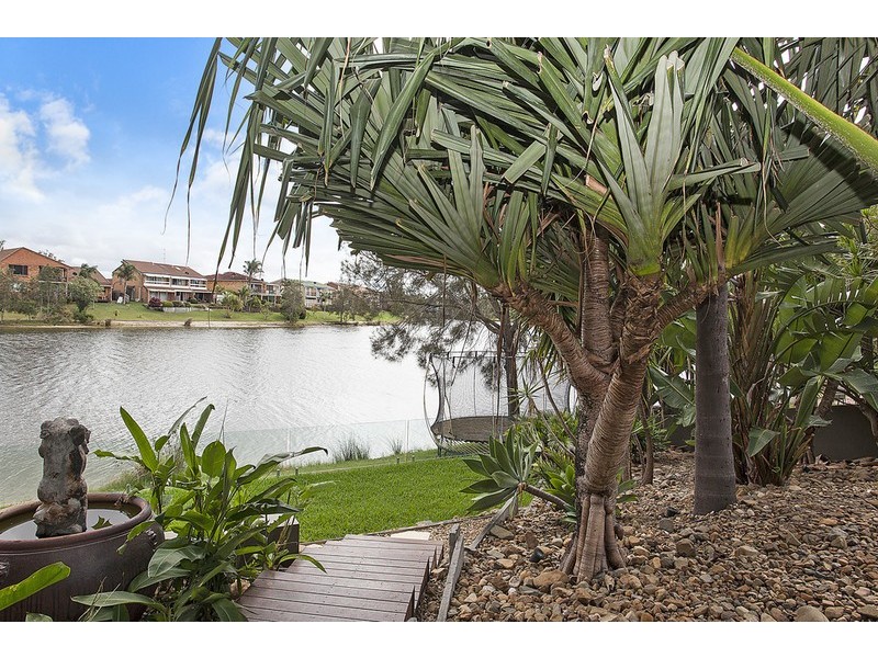 102 Jabiru Avenue, Burleigh Waters QLD 4220