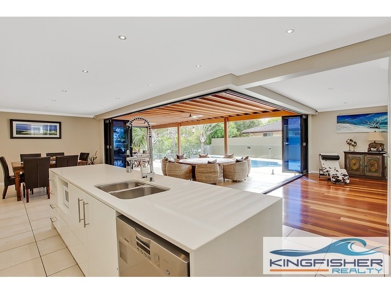 102a Jabiru Avenue, Burleigh Waters QLD 4220