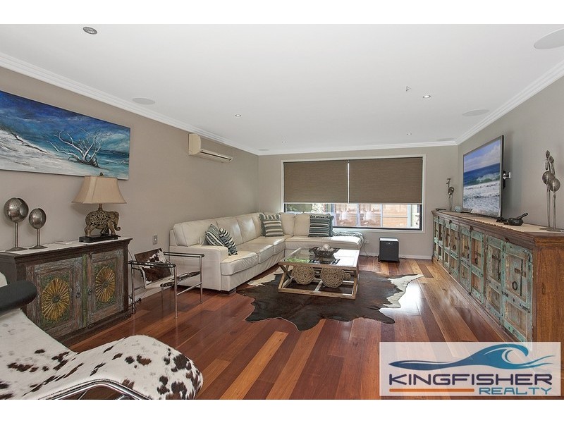 102a Jabiru Avenue, Burleigh Waters QLD 4220