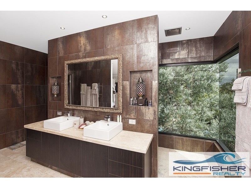 102a Jabiru Avenue, Burleigh Waters QLD 4220