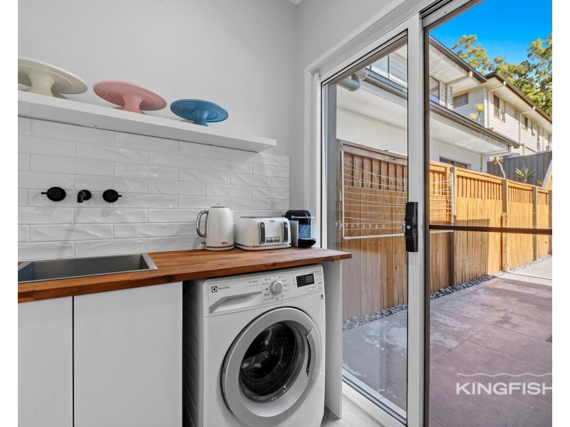 2 Eden Circuit, Reedy Creek QLD 4227