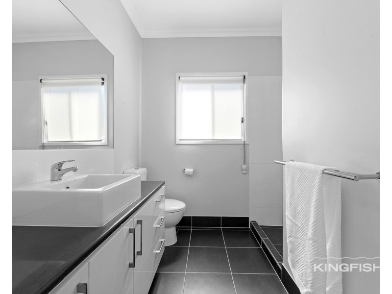 2 Eden Circuit, Reedy Creek QLD 4227