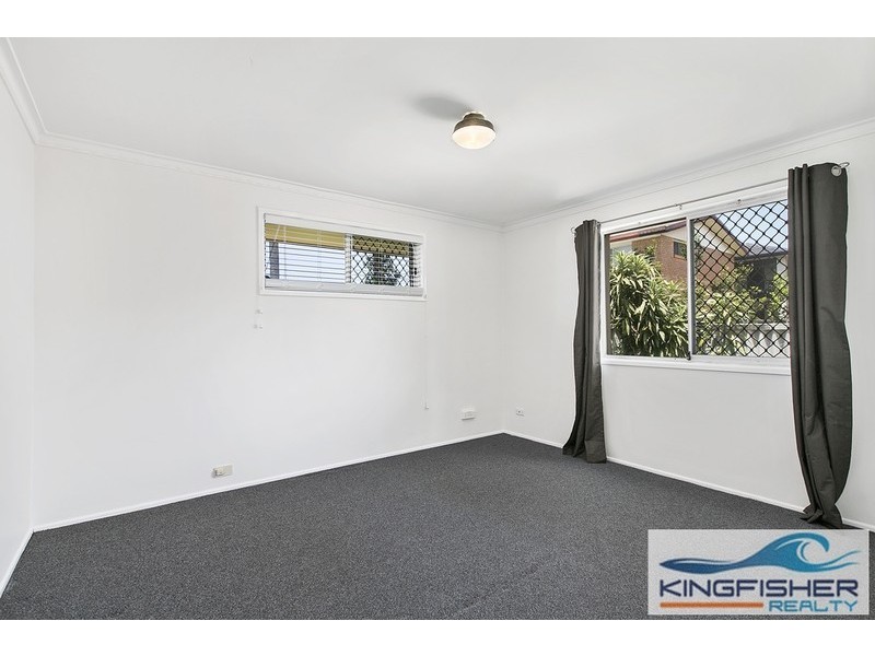 2/4 Logan Avenue, Miami QLD 4220