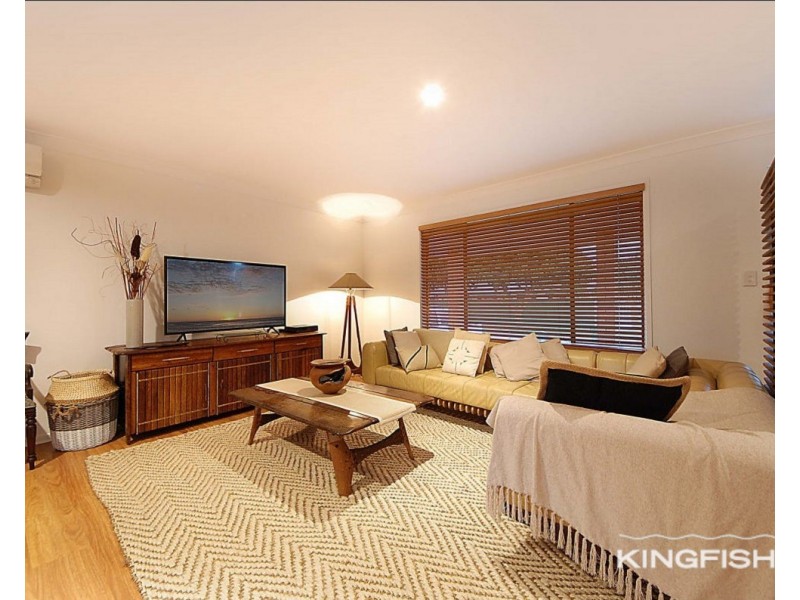 17 Egret Avenue, Burleigh Waters QLD 4220