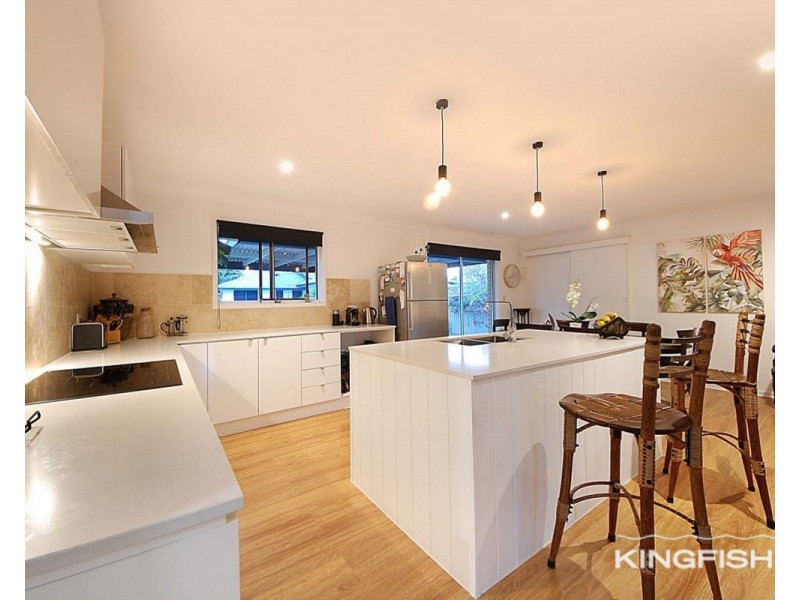 17 Egret Avenue, Burleigh Waters QLD 4220