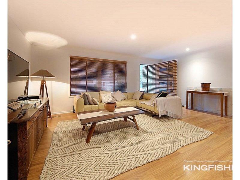 17 Egret Avenue, Burleigh Waters QLD 4220