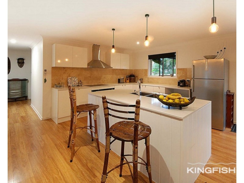 17 Egret Avenue, Burleigh Waters QLD 4220