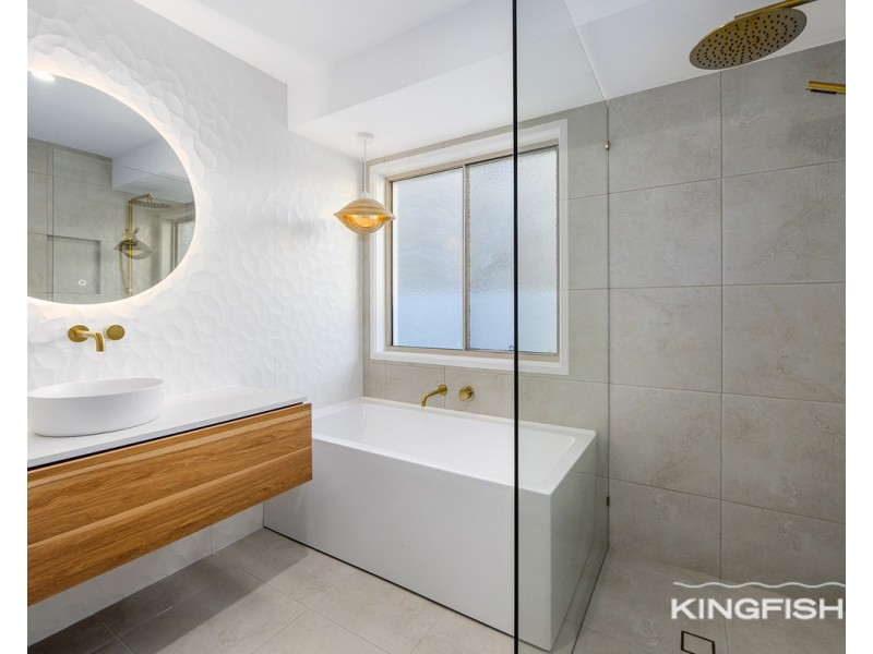 19 Notre Dame Court, Varsity Lakes QLD 4227