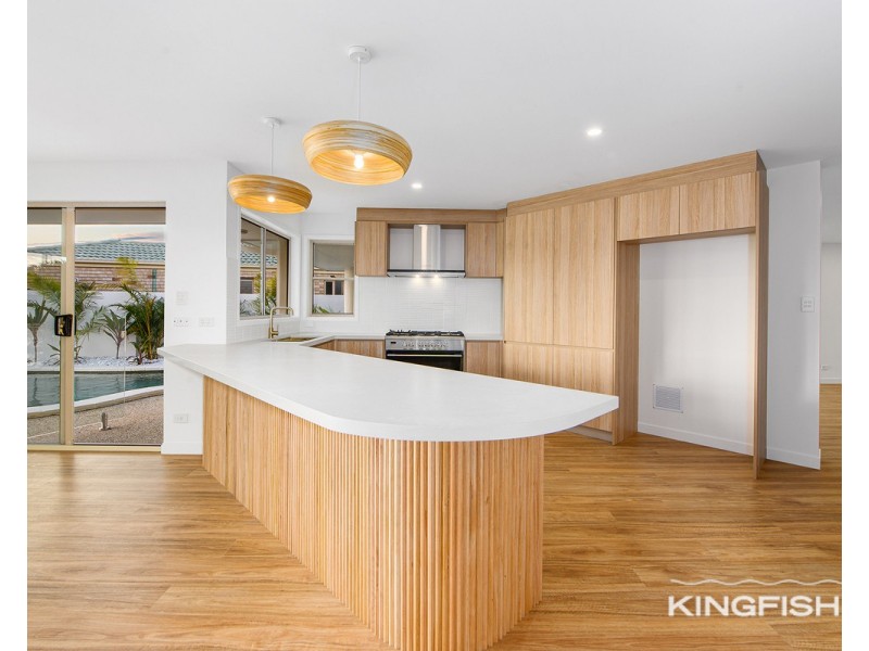 19 Notre Dame Court, Varsity Lakes QLD 4227