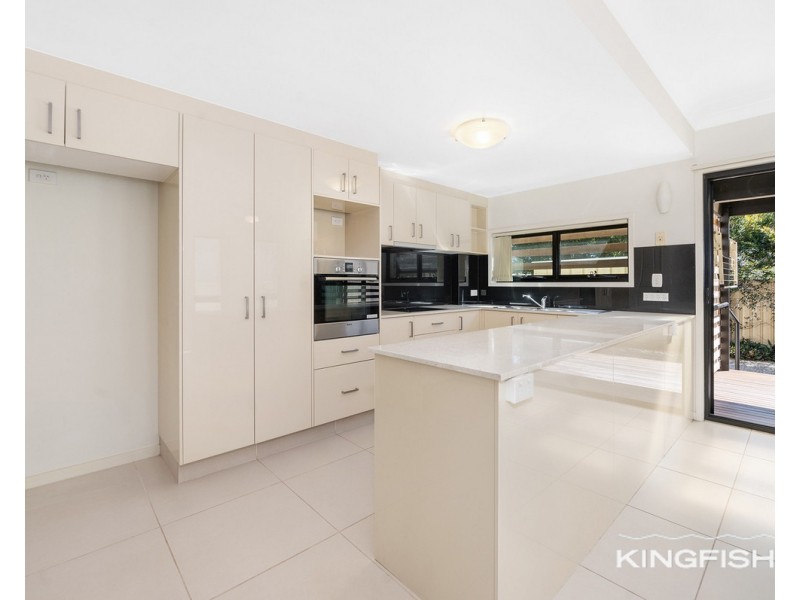 2/6 Peter Parade, Miami QLD 4220