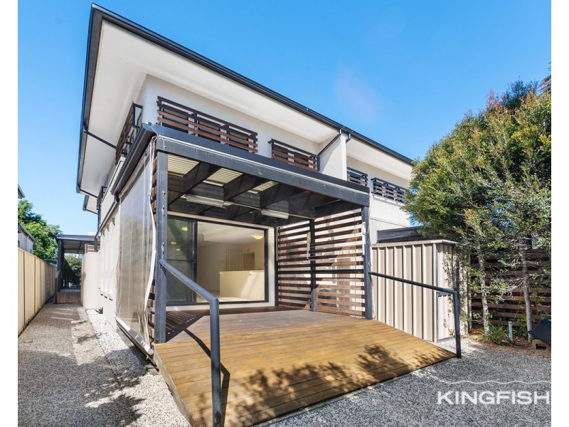 2/6 Peter Parade, Miami QLD 4220