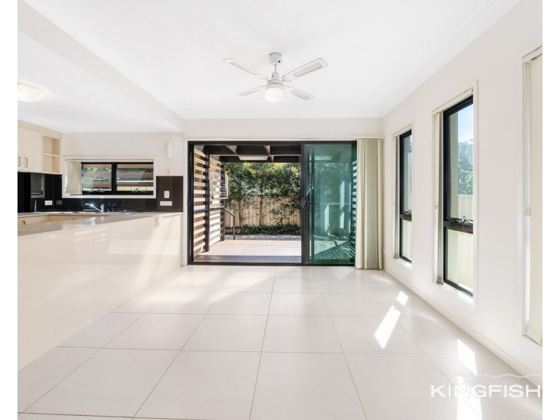 2/6 Peter Parade, Miami QLD 4220