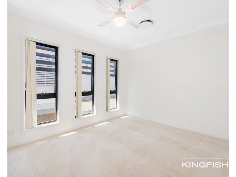 2/6 Peter Parade, Miami QLD 4220