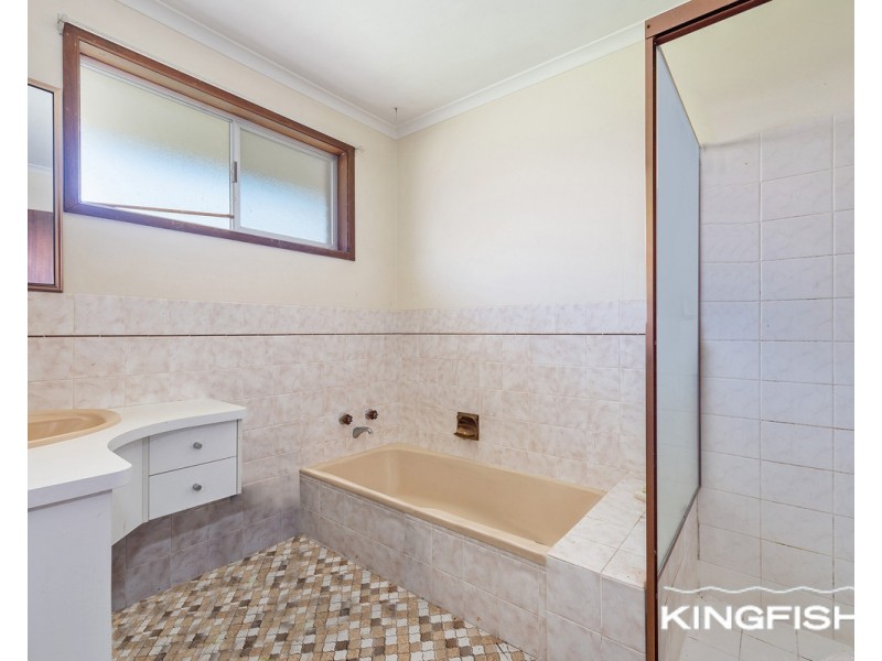 30 Kingfisher Crescent, Burleigh Waters QLD 4220