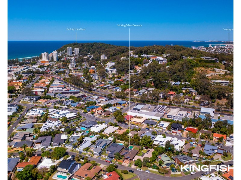 30 Kingfisher Crescent, Burleigh Waters QLD 4220