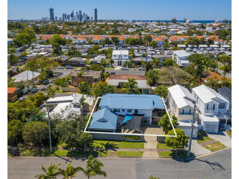 17 Kallay Street, Miami QLD 4220