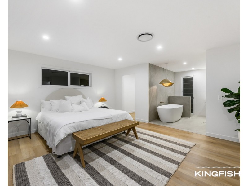 193 Acanthus Avenue, Burleigh Waters QLD 4220