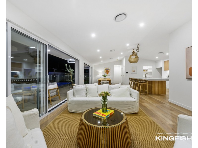 193 Acanthus Avenue, Burleigh Waters QLD 4220