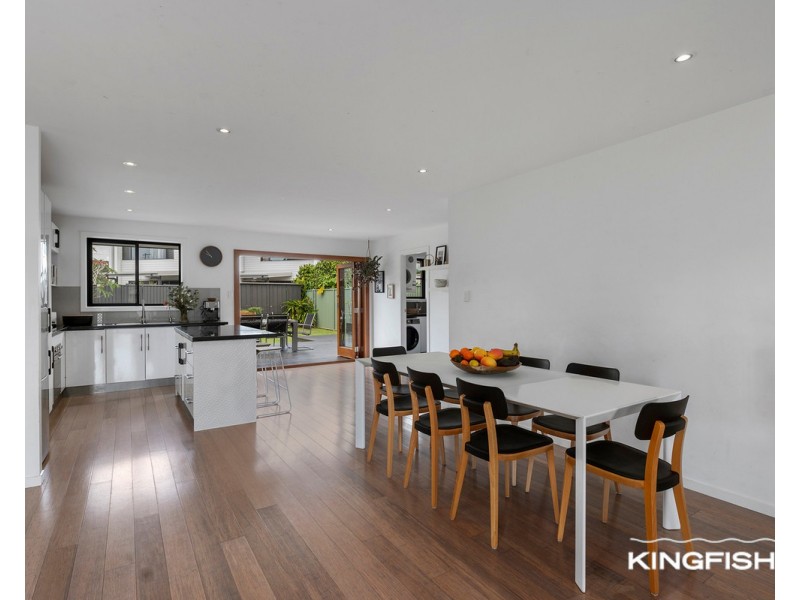 10 Kingfisher Crescent, Burleigh Waters QLD 4220