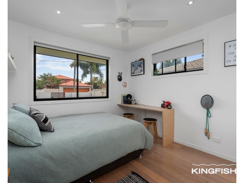 10 Kingfisher Crescent, Burleigh Waters QLD 4220