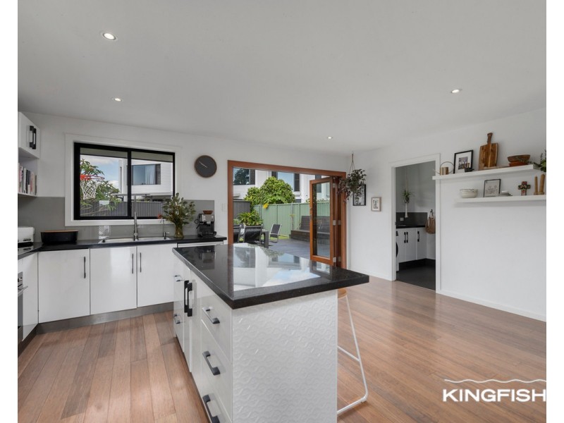 10 Kingfisher Crescent, Burleigh Waters QLD 4220