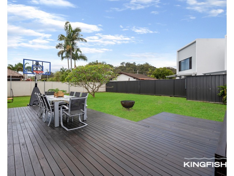 10 Kingfisher Crescent, Burleigh Waters QLD 4220