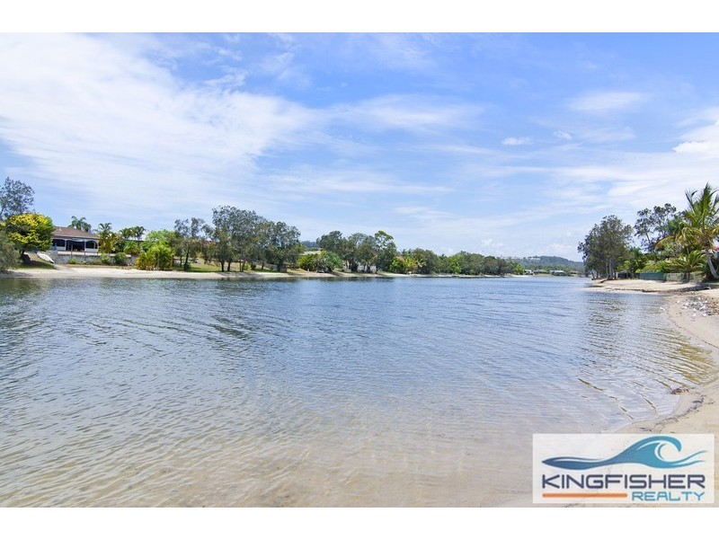 1/26 Dunlin Drive, Burleigh Waters QLD 4220