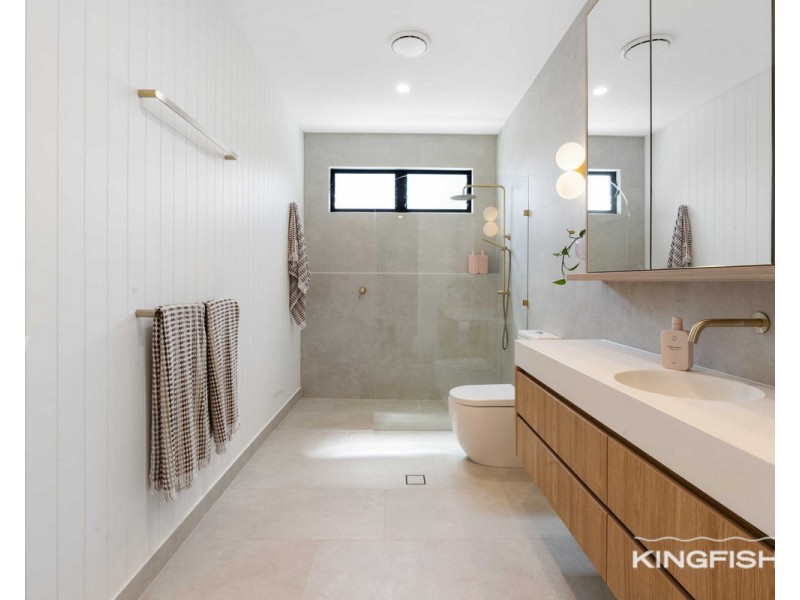 4 Tern Drive, Burleigh Waters QLD 4220
