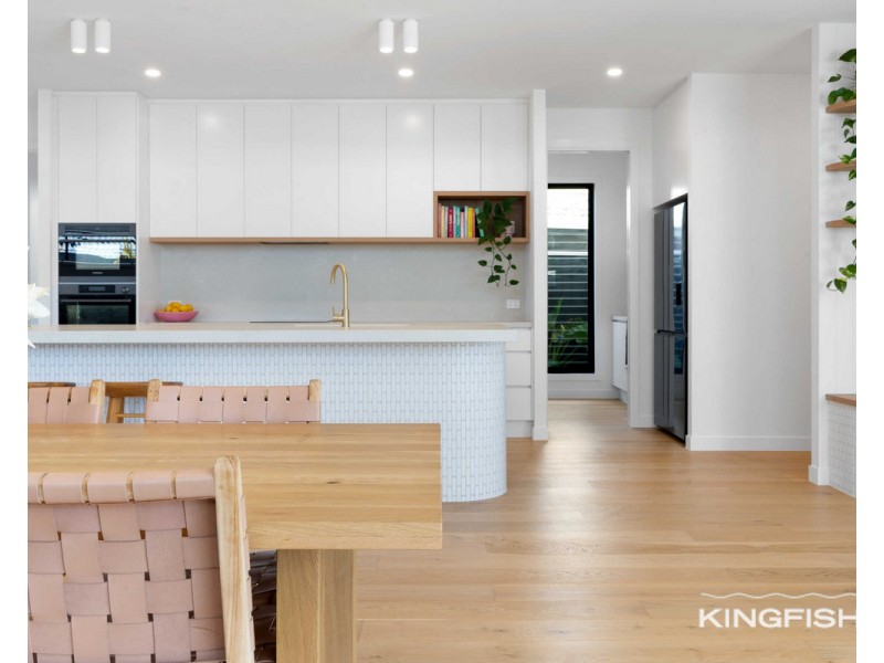 4 Tern Drive, Burleigh Waters QLD 4220