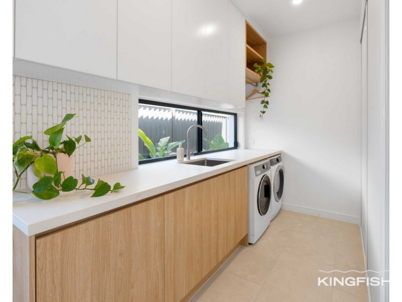 4 Tern Drive, Burleigh Waters QLD 4220