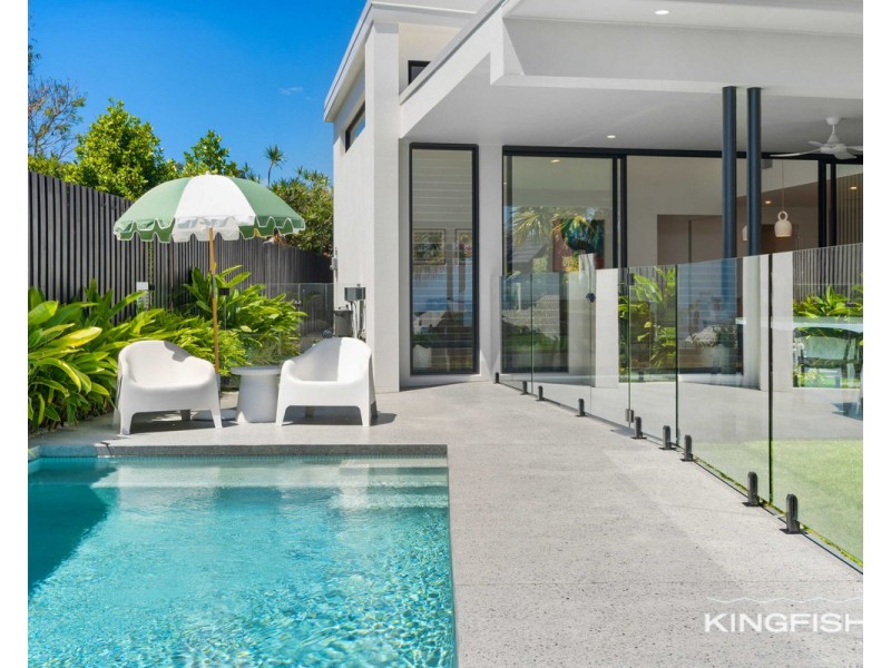 4 Tern Drive, Burleigh Waters QLD 4220