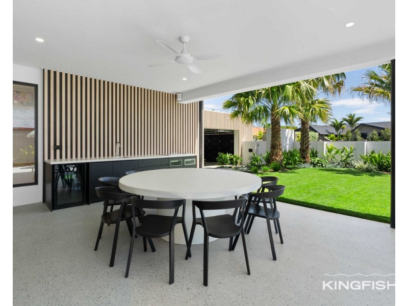 4 Tern Drive, Burleigh Waters QLD 4220