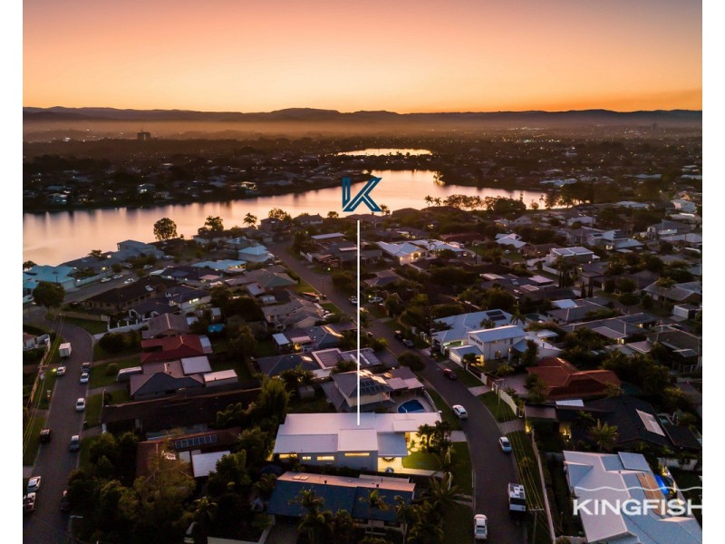 4 Tern Drive, Burleigh Waters QLD 4220