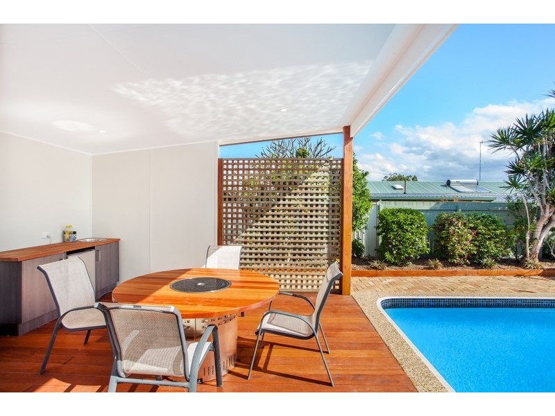 18 Bittern Avenue, Burleigh Waters QLD 4220