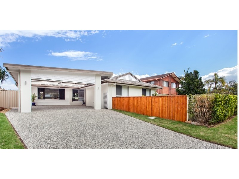 18 Bittern Avenue, Burleigh Waters QLD 4220