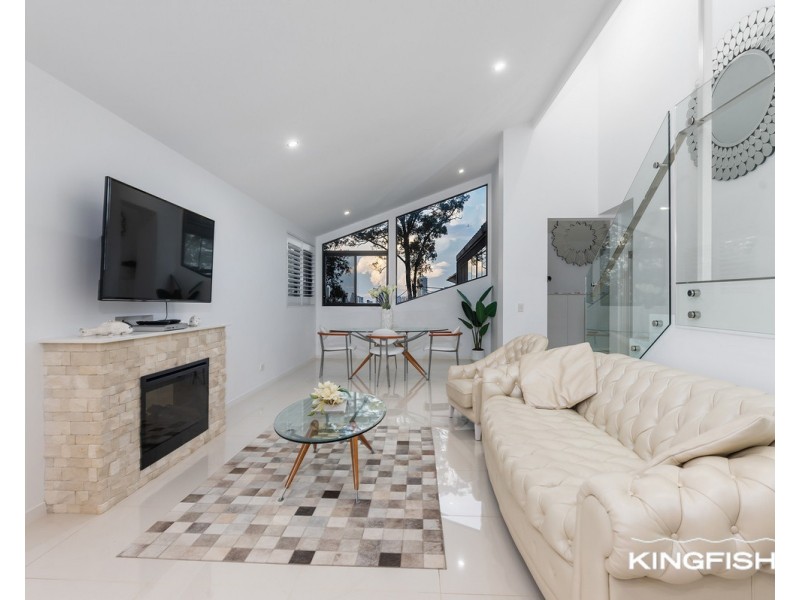 2/62 Hill Avenue, Burleigh Heads QLD 4220