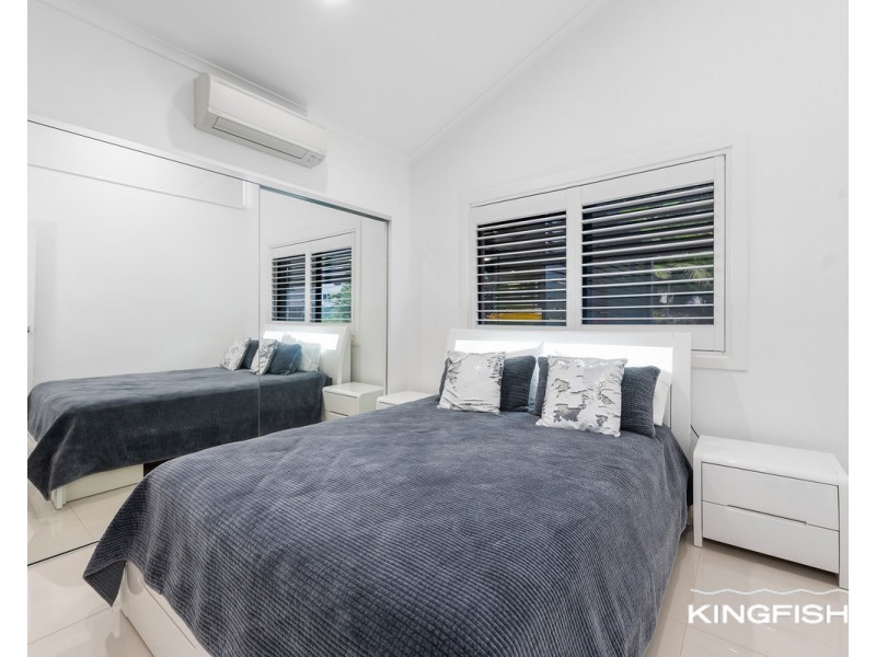 2/62 Hill Avenue, Burleigh Heads QLD 4220
