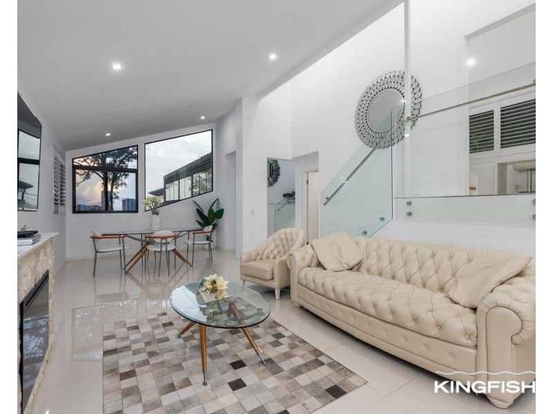 2/62 Hill Avenue, Burleigh Heads QLD 4220