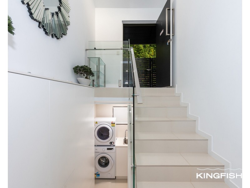 2/62 Hill Avenue, Burleigh Heads QLD 4220