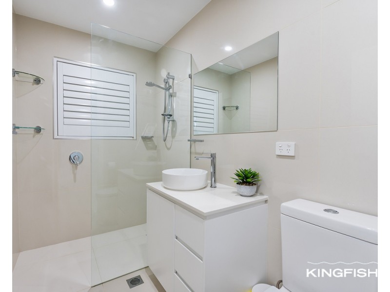 2/62 Hill Avenue, Burleigh Heads QLD 4220