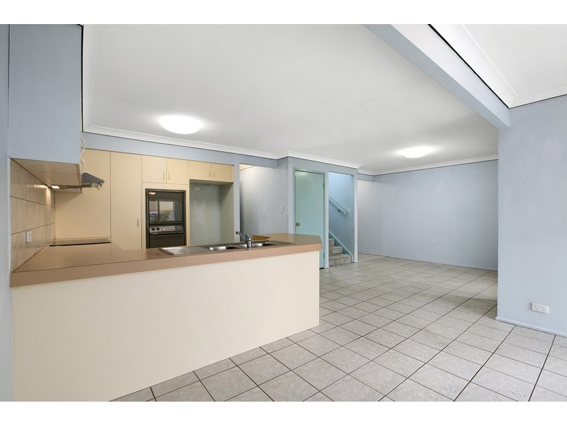 3/3 Teal Court, Burleigh Waters QLD 4220