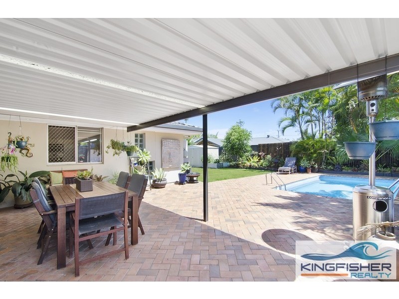 11 Curlew Crescent, Burleigh Waters QLD 4220