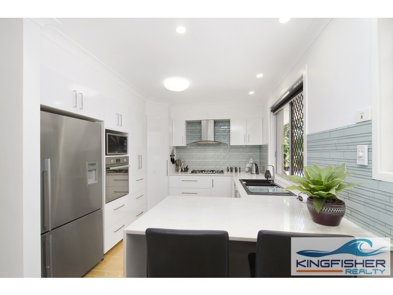 11 Curlew Crescent, Burleigh Waters QLD 4220