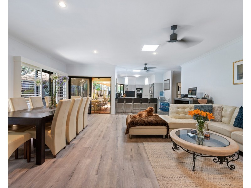 10 North Shore Avenue, Varsity Lakes QLD 4227