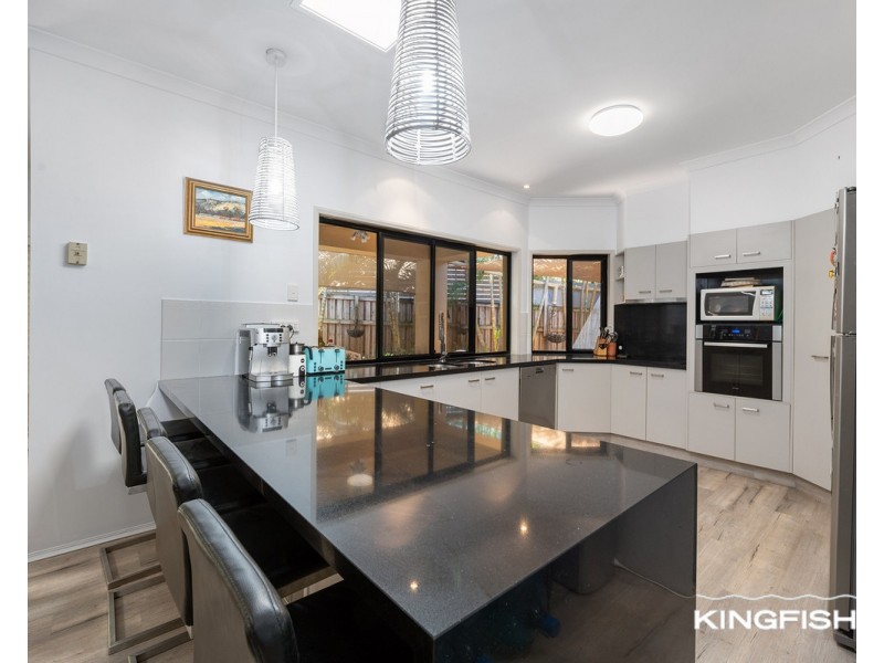 10 North Shore Avenue, Varsity Lakes QLD 4227