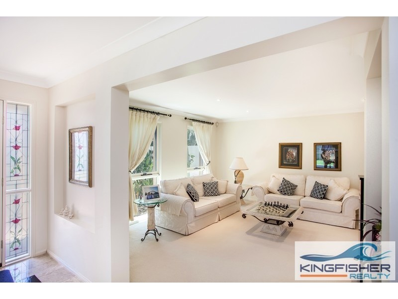 190 Dunlin Drive, Burleigh Waters QLD 4220